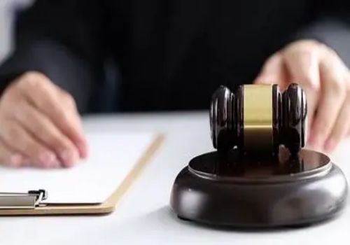 爸妈离婚孩子成年房子以后是谁的